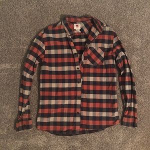 🍁Perfect for Fall🍁 Men’s Plaid Button Down Shirt